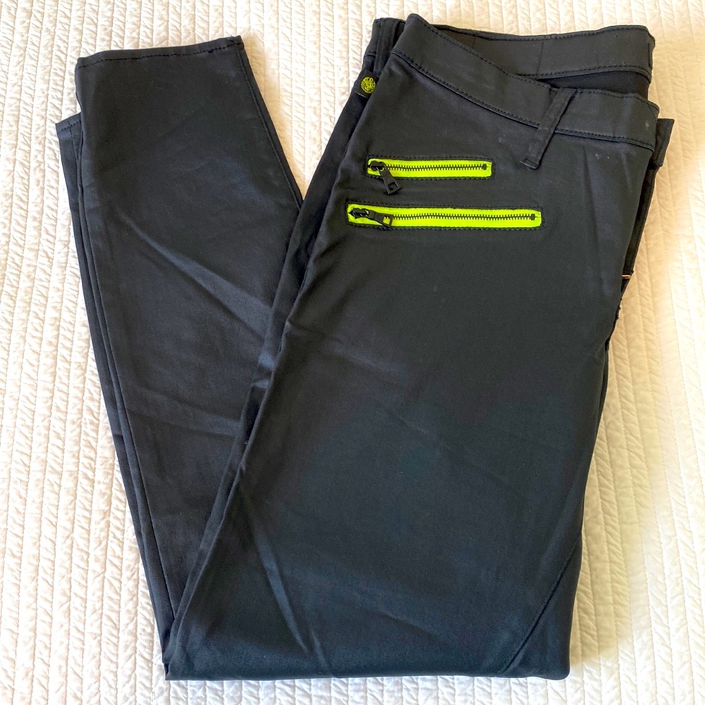 Never Worn- Rock & Republic Jeans